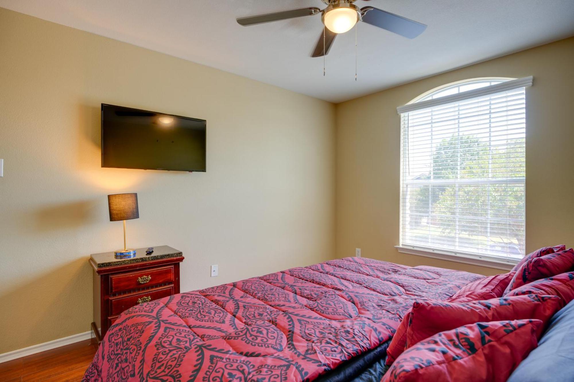 San Antonio Home With Pool Access Near Lackland Afb Bagian luar foto