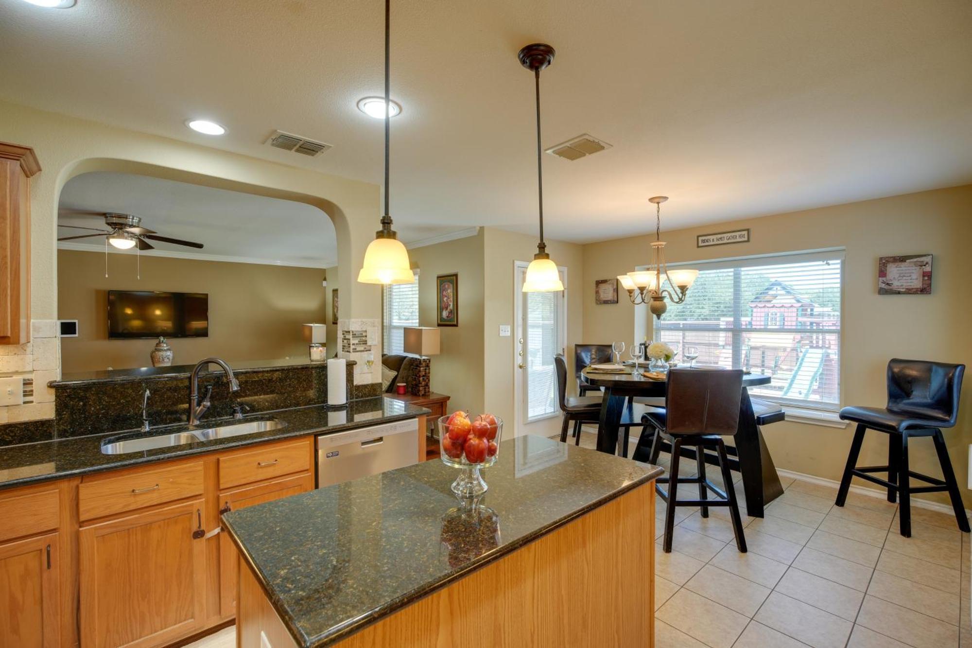 San Antonio Home With Pool Access Near Lackland Afb Bagian luar foto